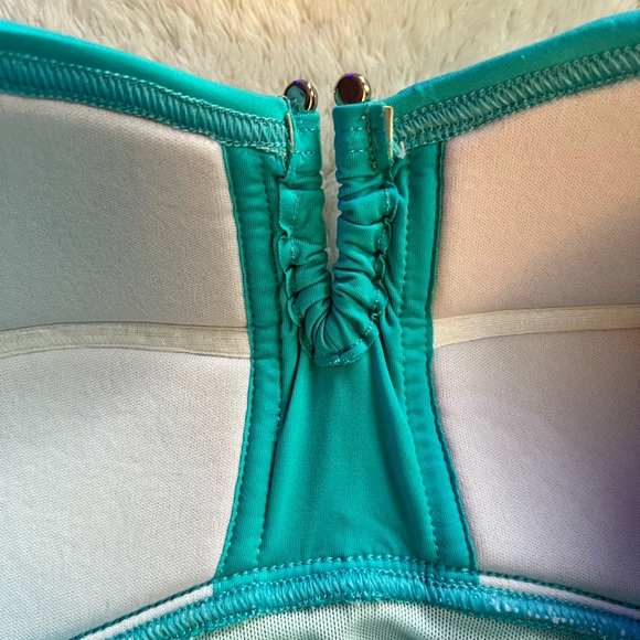 Tommy Bahama Women’s One Piece Suit, Turquoise, Size 10 - Picture 5 of 7